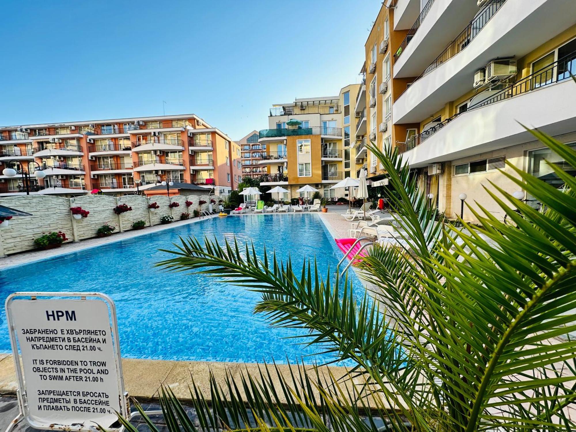Blue Marine - Daneli Apartment Слънчев бряг Екстериор снимка